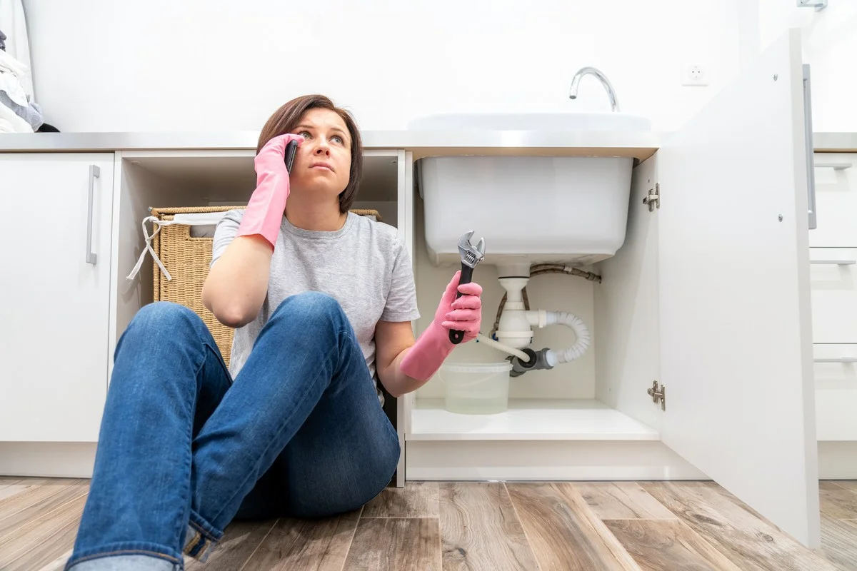 Emergency drain clearing service